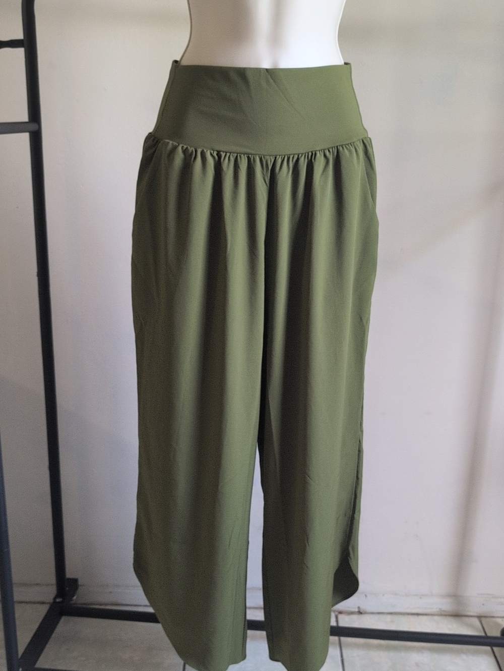 HALARA Olive Wide-Leg Pull-On Trousers